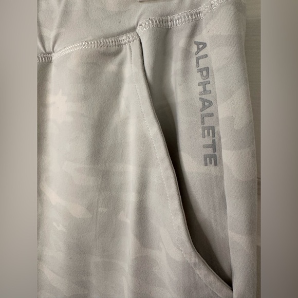 Alphalete Jogger Pants Womens  Camo Pockets Drawstring Stretch M - Picture 5 of 7